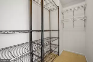 10101 Grosvenor Pl, Rockville, MD 20852 - Photo 19