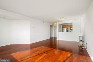 10101 Grosvenor Pl, Rockville, MD 20852 - Photo 11