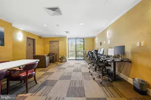 10101 Grosvenor Pl, Rockville, MD 20852 - Photo 25