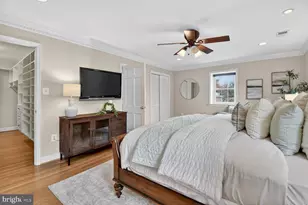 9325 Renshaw Dr, Bethesda, MD 20817 - Photo 29