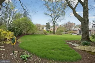 9325 Renshaw Dr, Bethesda, MD 20817 - Photo 55