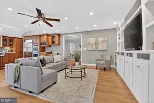 9325 Renshaw Dr, Bethesda, MD 20817 - Photo 25