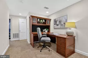 9325 Renshaw Dr, Bethesda, MD 20817 - Photo 39