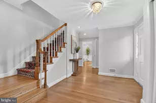 9325 Renshaw Dr, Bethesda, MD 20817 - Photo 7