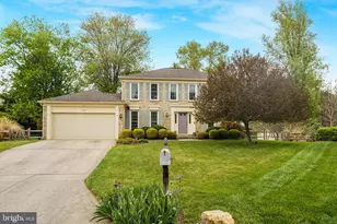 17205 Sandy Knoll Dr, Olney, MD 20832 - Photo 1