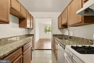 1900 Lyttonsville Rd, Silver Spring, MD 20910 - Photo 19