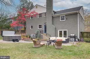 9817 Fernwood Rd, Bethesda, MD 20817 - Photo 25