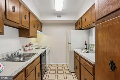 15020 Eardley Court #281G, Silver Spring, MD 20906 - Photo 11