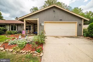 11 Aquarius Ct, Silver Spring, MD 20906 - Photo 3