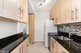 2211 Washington Ave, Silver Spring, MD 20910 - Photo 11