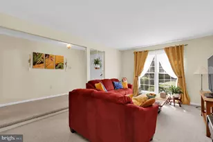 19316 Frenchton Pl, Montgomery Village, MD 20886 - Photo 3