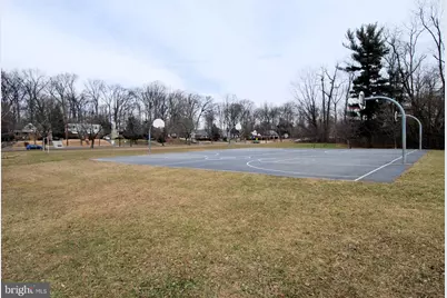 3411 University Boulevard W #3411-102, Kensington, MD 20895 - Photo 27