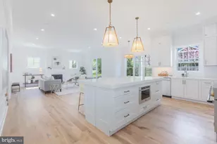 8806 Walnut Hill Rd, Chevy Chase, MD 20815 - Photo 15