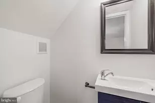 1095 Travis Ln, Gaithersburg, MD 20879 - Photo 3