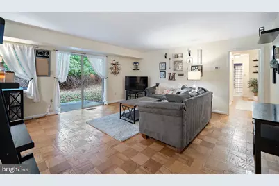 10684 Weymouth Street #10684, Bethesda, MD 20814 - Photo 5