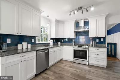 6216 Hollins Drive, Bethesda, MD 20817 - Photo 11