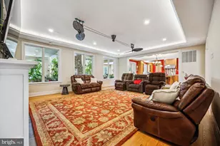 12900 Quail Run Ct, Darnestown, MD 20878 - Photo 9