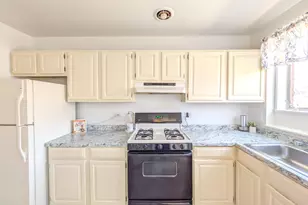 10500 Montrose Ave, Bethesda, MD 20814 - Photo 5