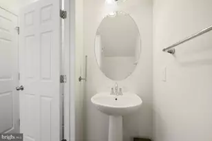 123 Copley Cir, Gaithersburg, MD 20878 - Photo 11