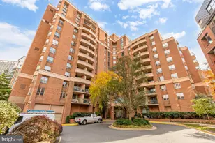 4808 Moorland Ln, Bethesda, MD 20814 - Photo 1