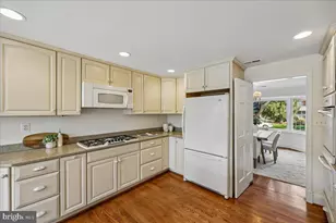 9814 Gartrell Pl, Kensington, MD 20895 - Photo 11