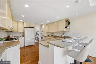 9814 Gartrell Pl, Kensington, MD 20895 - Photo 9