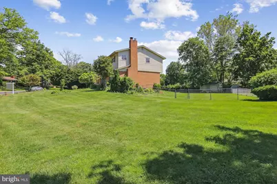 11817 Charen Lane, Potomac, MD 20854 - Photo 9