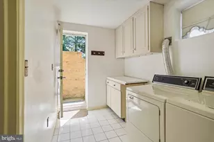 11817 Charen Ln, Potomac, MD 20854 - Photo 79