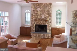 9405 Locust Hill Rd, Bethesda, MD 20814 - Photo 7