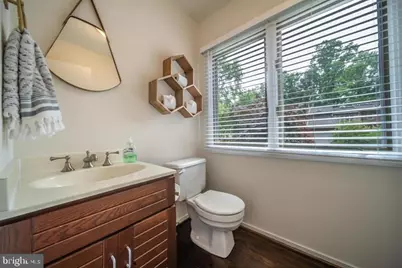 7815 Whiterim Terrace, Rockville, MD 20854 - Photo 7