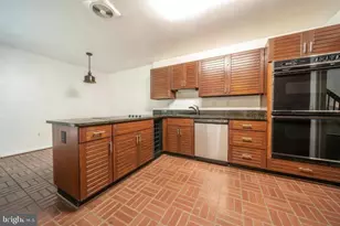 7815 Whiterim Terrace, Rockville, MD 20854 - Photo 3