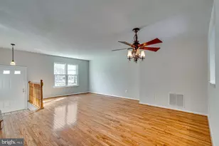 33 Lake Park Ct, Germantown, MD 20874 - Photo 5