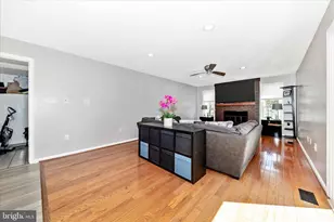 19010 Wootton Ave, Poolesville, MD 20837 - Photo 15