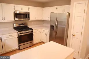 19053 Sawyer Terrace, Germantown, MD 20874 - Photo 5