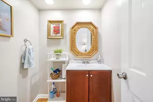 19720 Greenside Terrace, Montgomery Village, MD 20886 - Photo 23