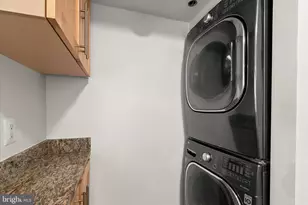 10101 Grosvenor Pl, Rockville, MD 20852 - Photo 9