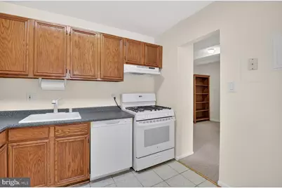 862 College Parkway #202, Rockville, MD 20850 - Photo 13