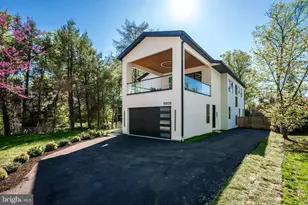 8908 Mohawk Ln, Bethesda, MD 20817 - Photo 3