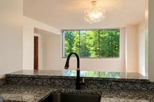 10101 Grosvenor Pl, North Bethesda, MD 20852 - Photo 3