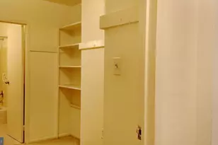 10401 Grosvenor Pl, Rockville, MD 20852 - Photo 5