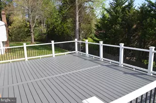 9012 Paddock Ln, Rockville, MD 20854 - Photo 9