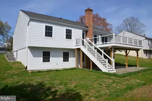 9012 Paddock Ln, Rockville, MD 20854 - Photo 5