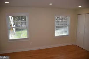 9012 Paddock Ln, Rockville, MD 20854 - Photo 77