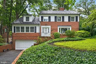 7215 Rollingwood Dr, Chevy Chase, MD 20815 - Photo 1
