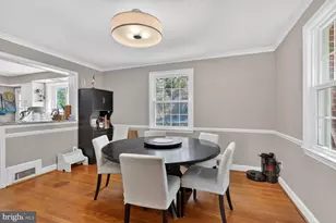 7215 Rollingwood Dr, Chevy Chase, MD 20815 - Photo 7