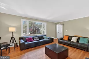 7215 Rollingwood Dr, Chevy Chase, MD 20815 - Photo 5