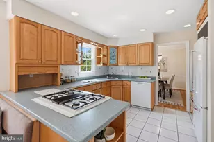 7 Pitt Ct, Rockville, MD 20850 - Photo 9