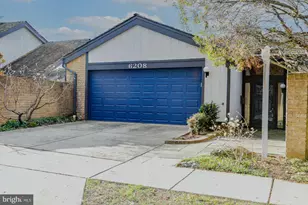 6208 Leeke Forest Ct, Bethesda, MD 20817 - Photo 1