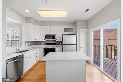 9702 Washingtonian Boulevard, Gaithersburg, MD 20878 - Photo 23