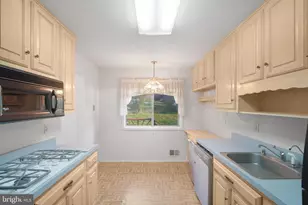 1118 Downs Dr, Silver Spring, MD 20904 - Photo 9